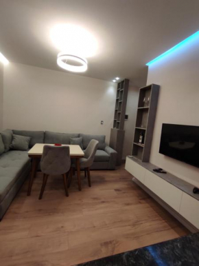 Floer Apartment Sarande